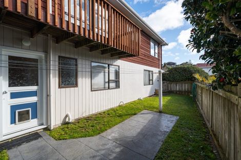 Photo of property in 6 Wantwood Grove, Churton Park, Wellington, 6037