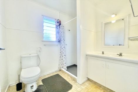 Photo of property in 20 Karaka Street, New Lynn, Auckland, 0600