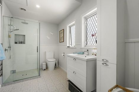 Photo of property in 1/24 Toroa Street, Torbay, Auckland, 0630
