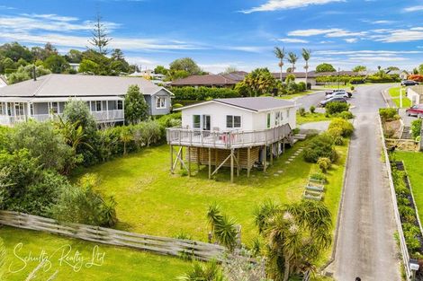 Photo of property in 15 Ash Grove, Maungaturoto, 0520