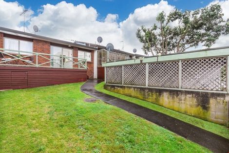 Photo of property in 2/26a Mount Smart Road, Onehunga, Auckland, 1061