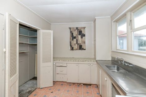 Photo of property in 33 Paul Crescent, Fairfield, Hamilton, 3214