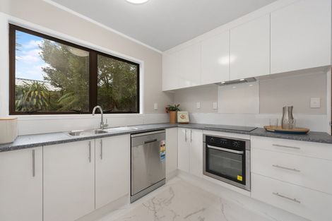 Photo of property in 17b Crescent Court, Melville, Hamilton, 3206