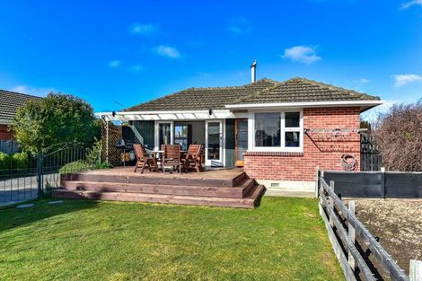 Photo of property in 90 Kendal Avenue, Burnside, Christchurch, 8053
