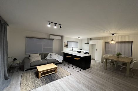 Photo of property in 2/2 Hatherley Place, Clendon Park, Auckland, 2103