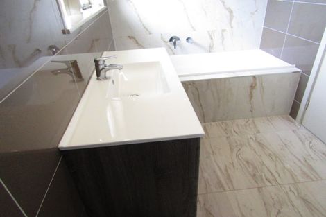 Photo of property in 72 Mclean Avenue, Papatoetoe, Auckland, 2025