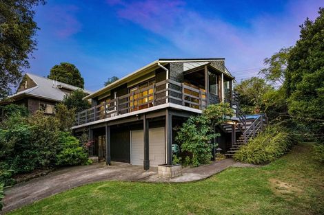 Photo of property in 42 Holyoake Place, Chatswood, Auckland, 0626