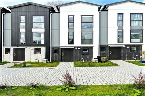 Photo of property in 57 Morihana Close, Glen Eden, 0602