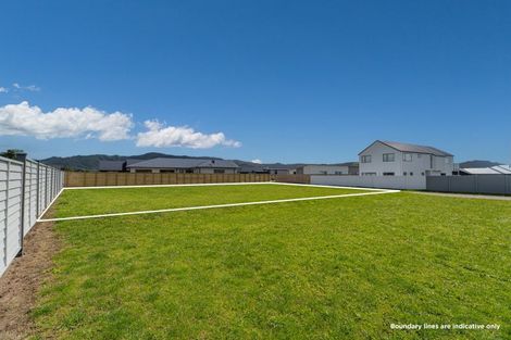 Photo of property in 8 Norma Way, Whitianga, 3510