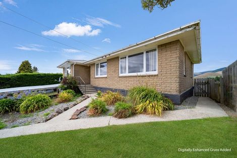 Photo of property in 1 George Street, Clinton, 9534