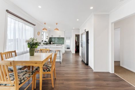 Photo of property in 17 Brookes Street, Inglewood, 4330