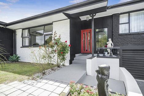 Photo of property in 32 Chedworth Avenue, Chedworth, Hamilton, 3210