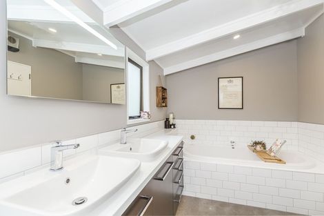 Photo of property in 14 Doon Grove, Papakowhai, Porirua, 5024