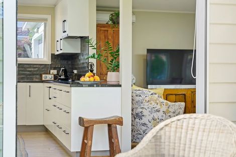 Photo of property in 16 Sunny Glen, Waikanae, 5036