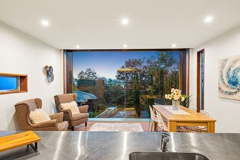 Photo of property in 8a Wairata Place, Te Atatu South, Auckland, 0610