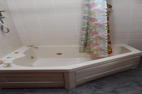 Photo of property in 2/141 Fitzherbert Avenue, West End, Palmerston North, 4410