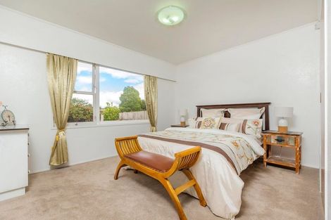 Photo of property in 2/349 Pakuranga Road, Pakuranga Heights, Auckland, 2010