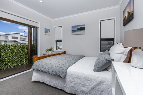 Photo of property in 25 Cavalli Road, Long Bay, Auckland, 0630
