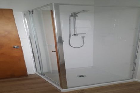 Photo of property in 9 Hatherlow Street, Glenfield, Auckland, 0629