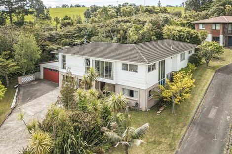 Photo of property in 72 Ravenwood Drive, Forrest Hill, Auckland, 0620