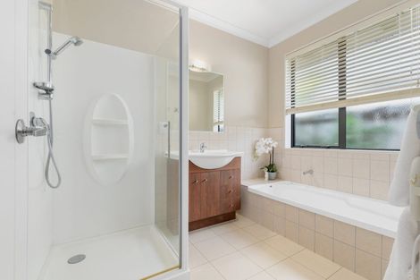 Photo of property in 18 Azure Place, Huntington, Hamilton, 3210