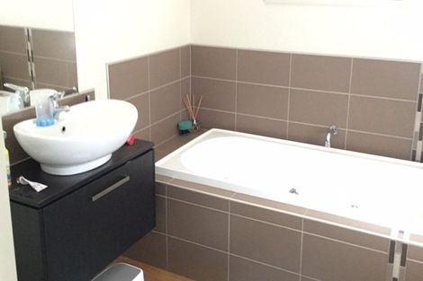 Photo of property in 64 Wairakei Road, Bryndwr, Christchurch, 8052