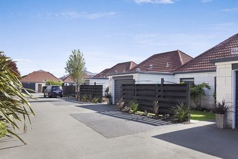 Photo of property in 4/4 Broadbent Street, Riccarton, Christchurch, 8041