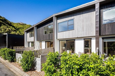 Photo of property in 24 Rua Kai Way, Brooklyn, Wellington, 6021