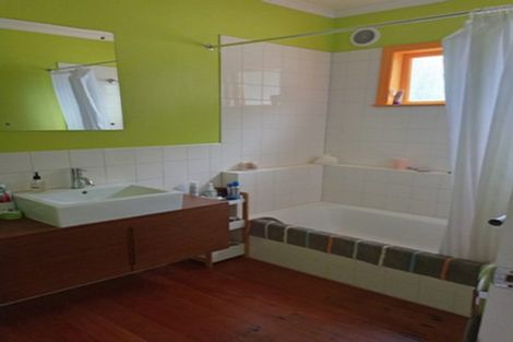 Photo of property in 55 Maungaraki Road, Korokoro, Lower Hutt, 5012