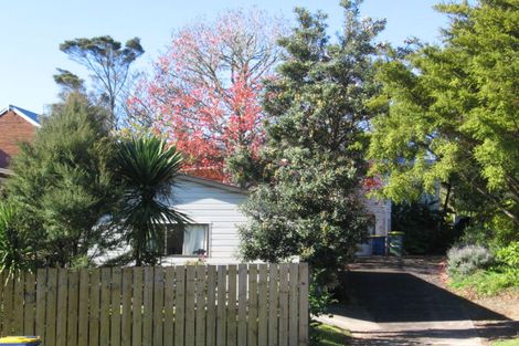 Photo of property in 79 Kaurilands Road, Titirangi, Auckland, 0604