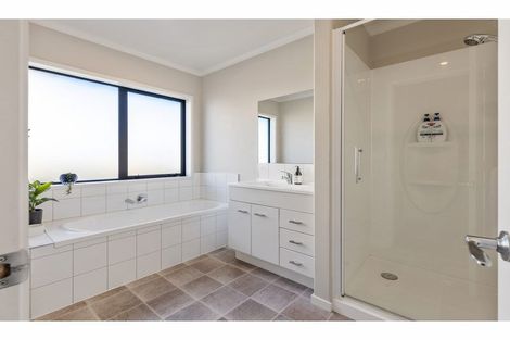 Photo of property in 38 Willowside Place, Amberley, 7410