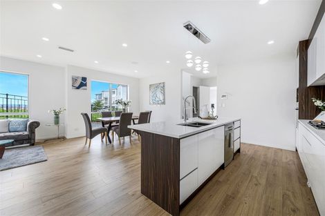 Photo of property in 1 Elevation Street, Flat Bush, Auckland, 2019