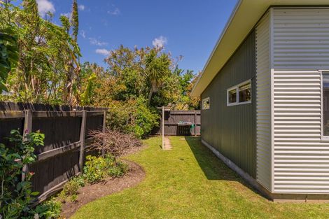 Photo of property in 20b Cholmondeley Crescent, Whitianga, 3510