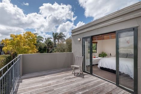 Photo of property in 2/9 Maleme Avenue, Belmont, Auckland, 0622