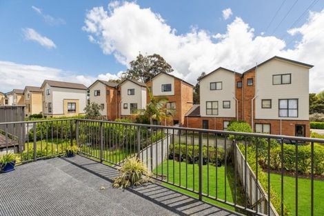 Photo of property in St Claire Village, 60/172 Mcleod Road, Te Atatu South, Auckland, 0610