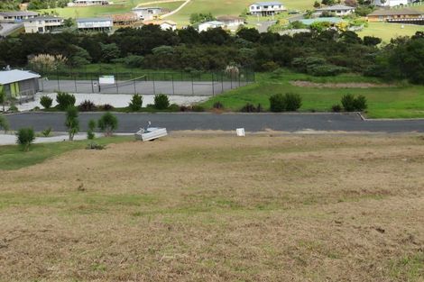 Photo of property in 6 Loke Crescent, Coopers Beach, 0420