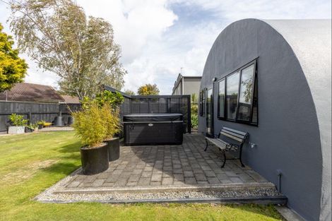 Photo of property in 8 Kings Court, Roslyn, Palmerston North, 4414