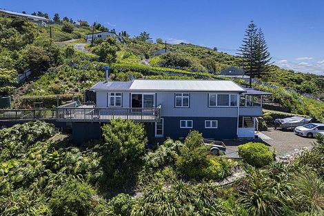 Photo of property in 2 High Street, Pahi, Paparoa, 0571