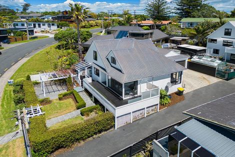 Photo of property in 1/6 Duncansby Road, Stanmore Bay, Whangaparaoa, 0932