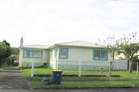 Photo of property in 4 Claridge Street, Glen Eden, Auckland, 0602