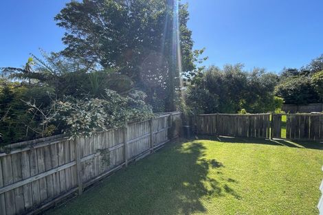 Photo of property in 121 Brian Crescent, Stanmore Bay, Whangaparaoa, 0932