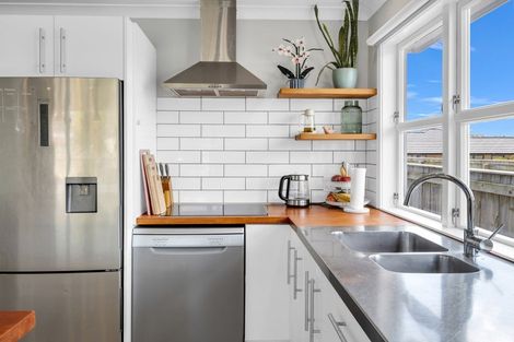 Photo of property in 17 Ferguson Street, Levin, 5510