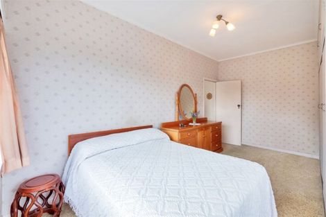 Photo of property in 1614 Great North Road, Waterview, Auckland, 1026