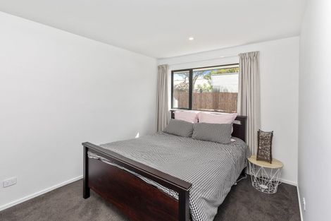 Photo of property in 17 Chipping Lane, Redwood, Christchurch, 8051
