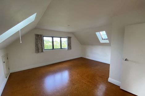 Photo of property in 17 Barker Rise, Northcross, Auckland, 0632