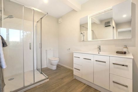 Photo of property in 71 Mount Pleasant Road, Mount Pleasant, Christchurch, 8081