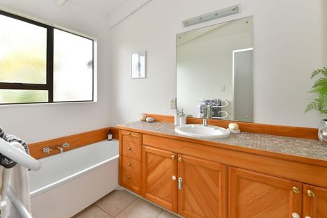 Photo of property in 159 Whangaparaoa Road, Red Beach, 0932