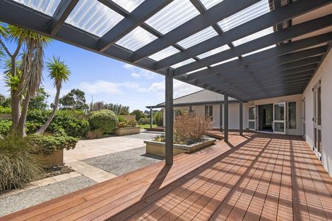 Photo of property in 110 Polson Hill Drive, Aokautere, Palmerston North, 4471