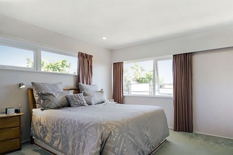 Photo of property in 769 East Coast Road, Northcross, Auckland, 0630
