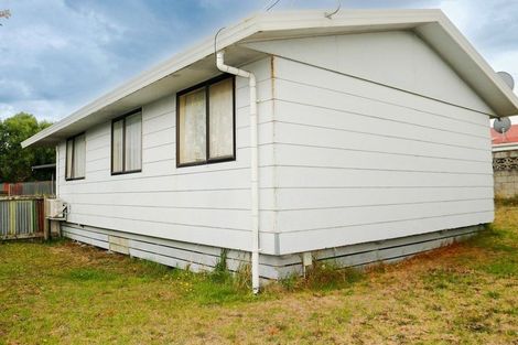 Photo of property in 12a Karyn Street, Castlecliff, Whanganui, 4501